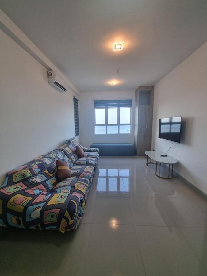 קואלה טרנגאנו Seaside Haven Homestay Seaview Unit With Pool Opposite Ktcc & Mayang Mall - Pangsapuri Ladang Tanjung מראה חיצוני תמונה